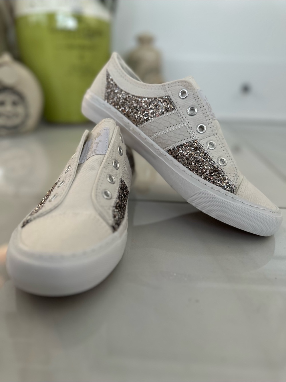 Jellypop Women's Elite Casual Sneakers Sz 7 Glitter Slip-On Canvas Shoes New